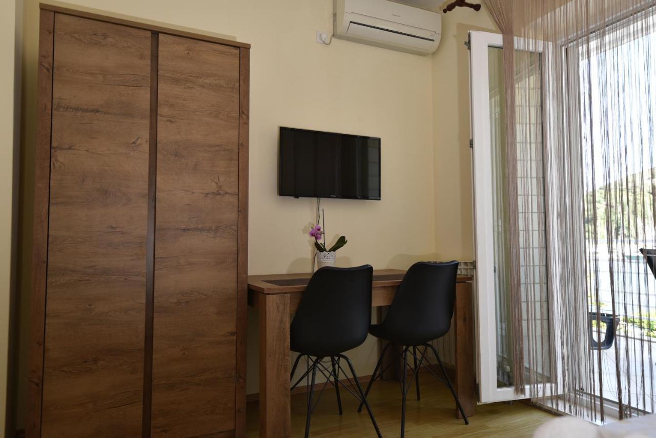 Apartments Pralas Mokošica Buitenkant foto