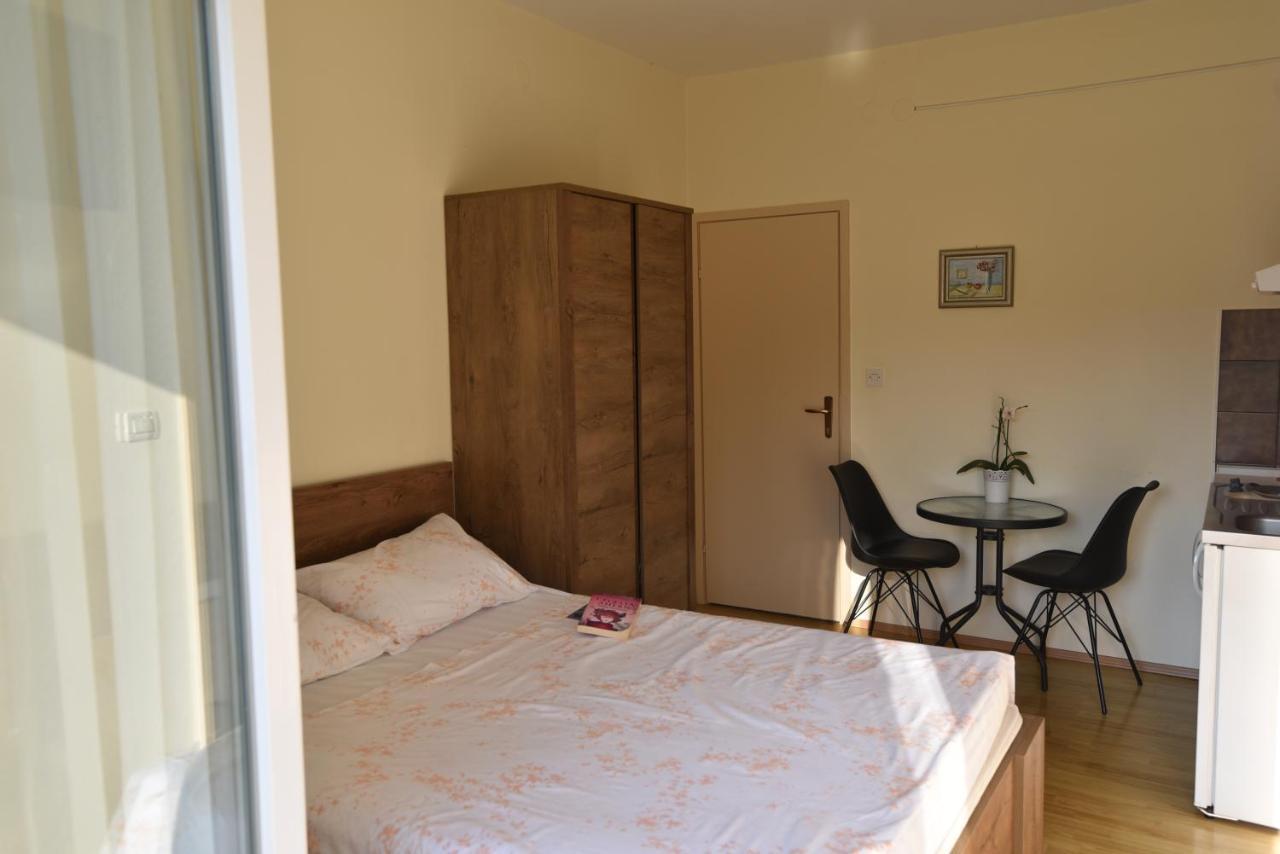 Apartments Pralas Mokošica Buitenkant foto