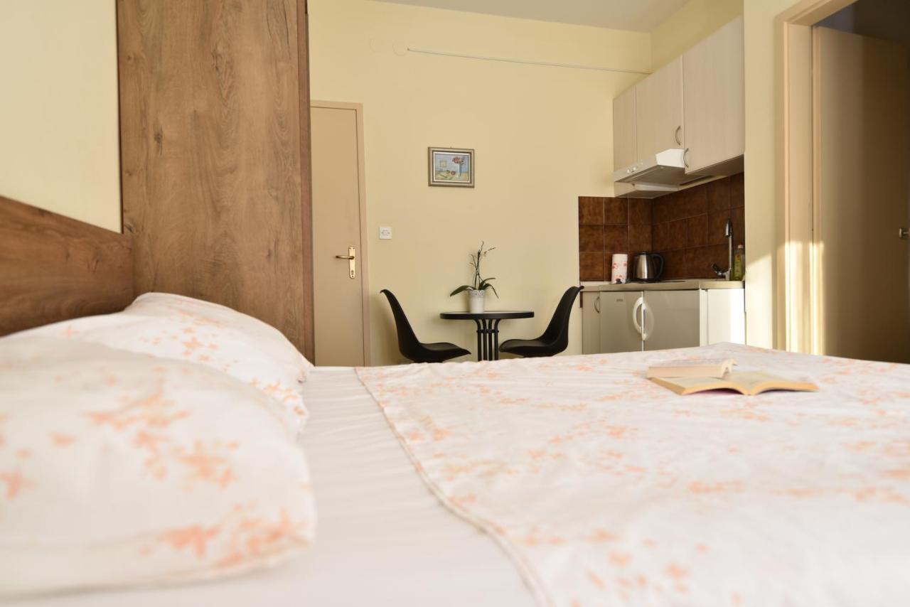Apartments Pralas Mokošica Buitenkant foto