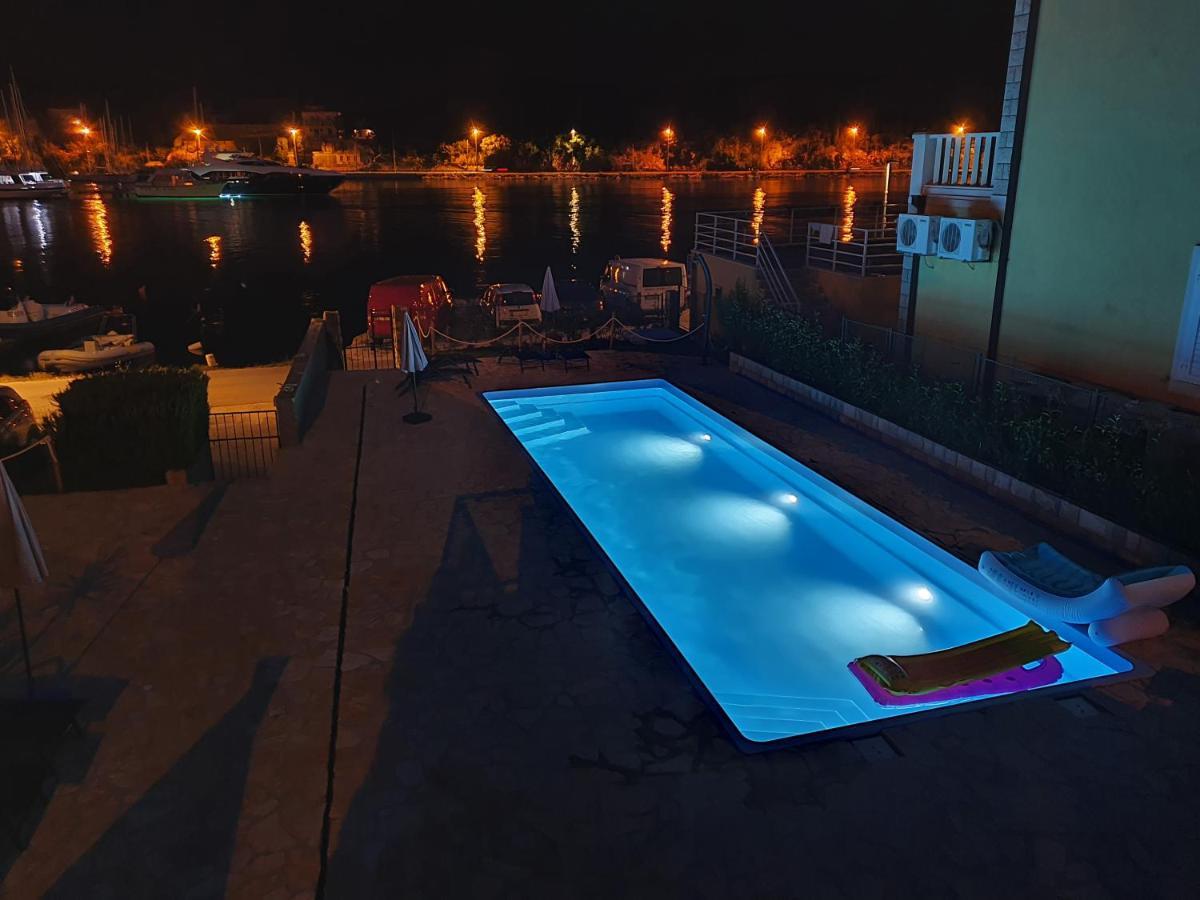 Apartments Pralas Mokošica Buitenkant foto